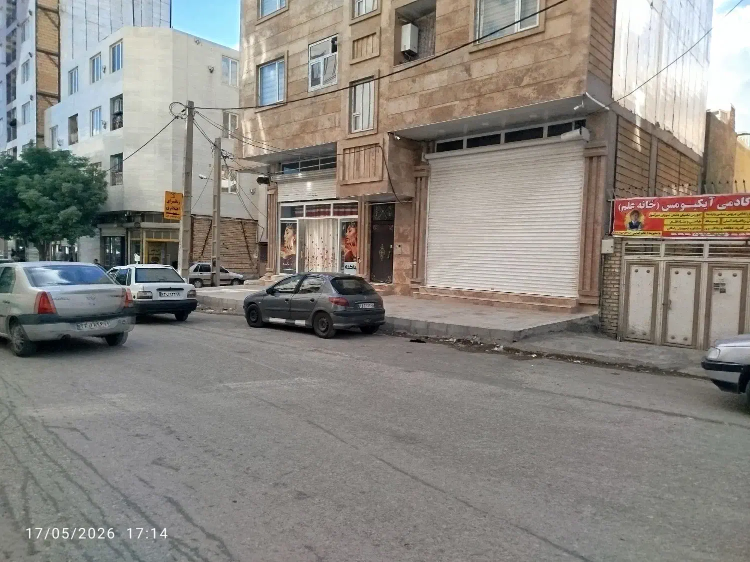 مغازه ۷۴متری خ دوم شهرک شهرداری روبروی برج سفید