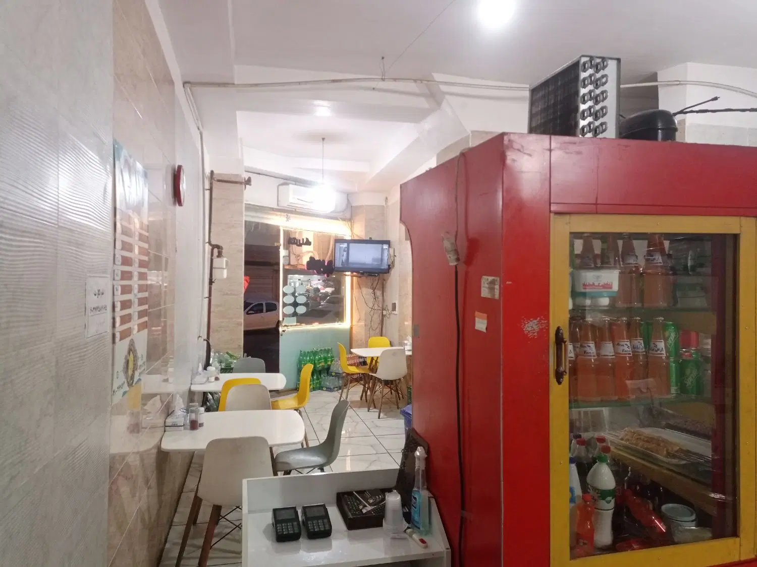 مغازه بر خیابان اصلی بدون مشکل پارک خودرو