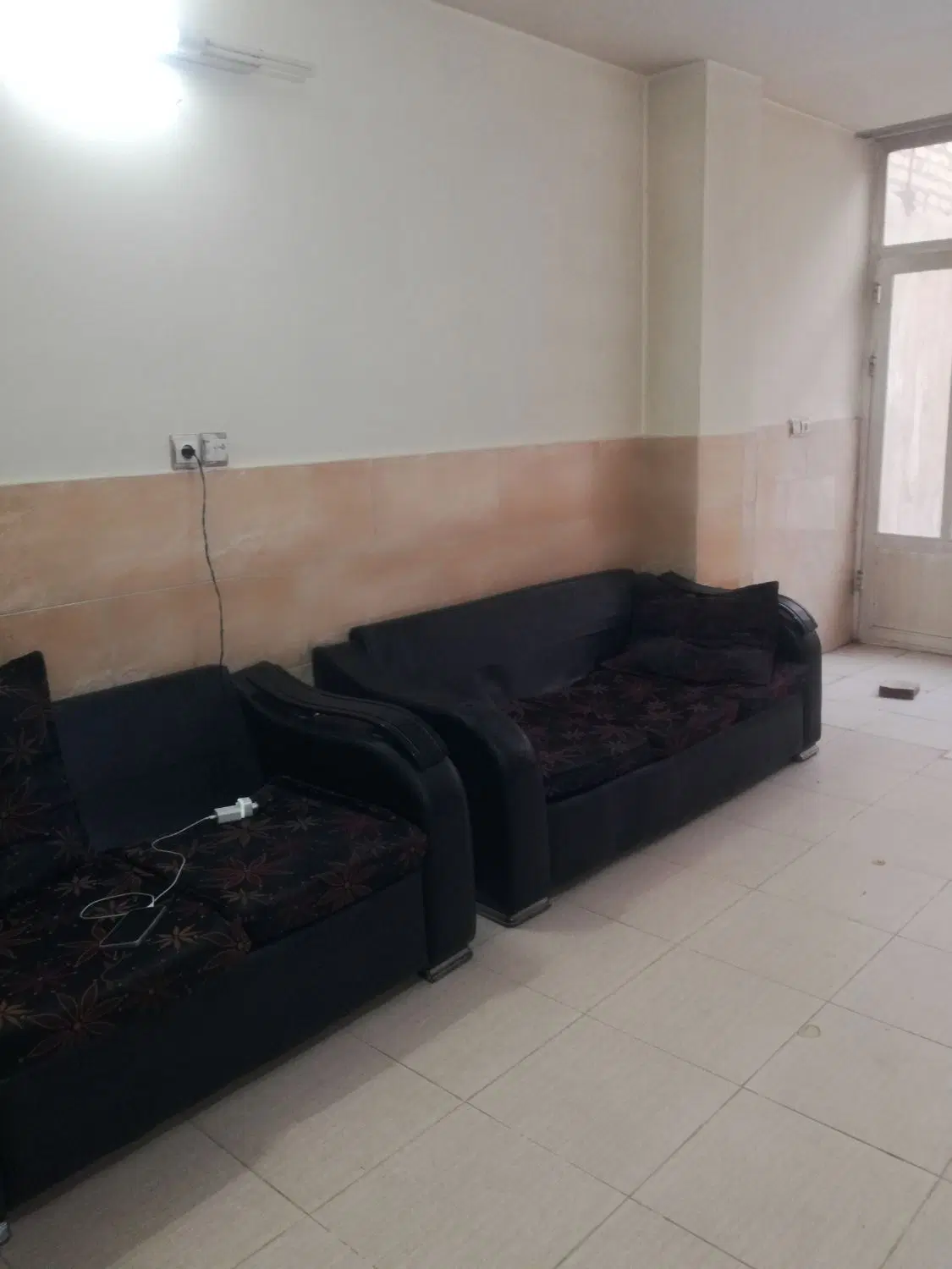 منزل ویلایی طبقه هم کف مناسب مجرد وخانواده