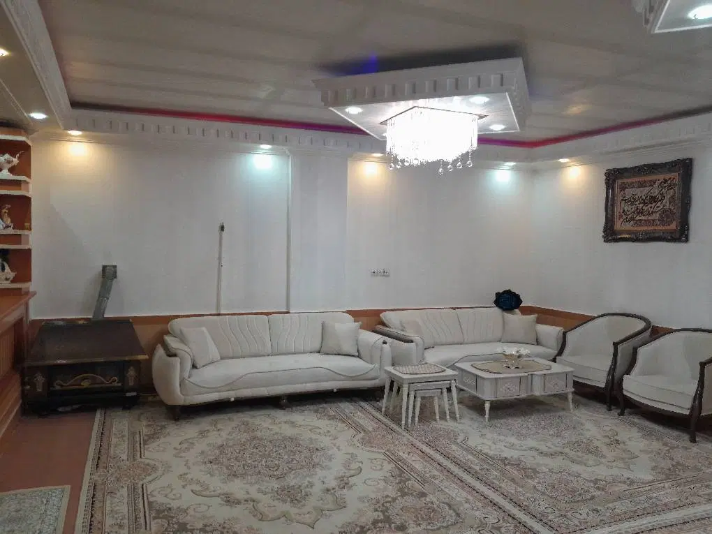 فروش زیر قیمت حیاط ویلایی دارای