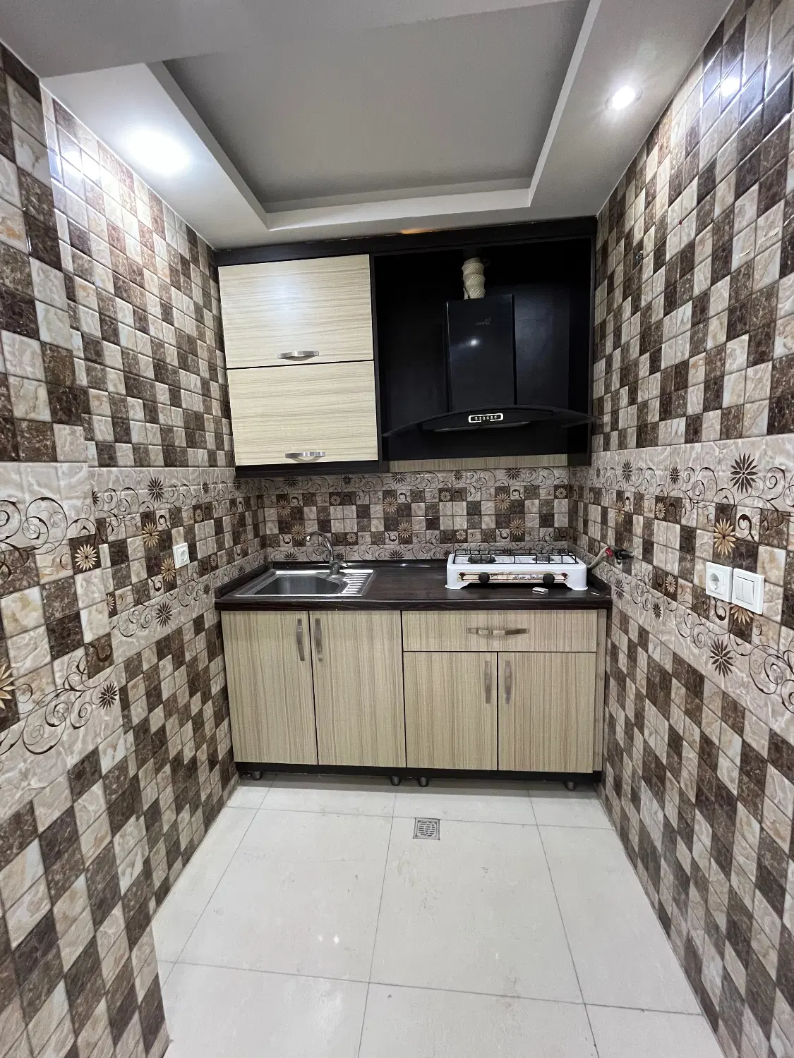 دفتر کار ۱۲۰متری رباط سوم امکانات کامل ۲خواب