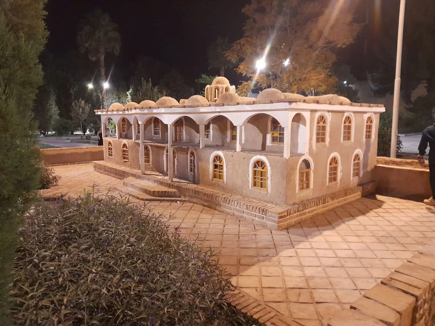 واحد۸۰متری در بهترین لوکیشن هاشمیه۳۹