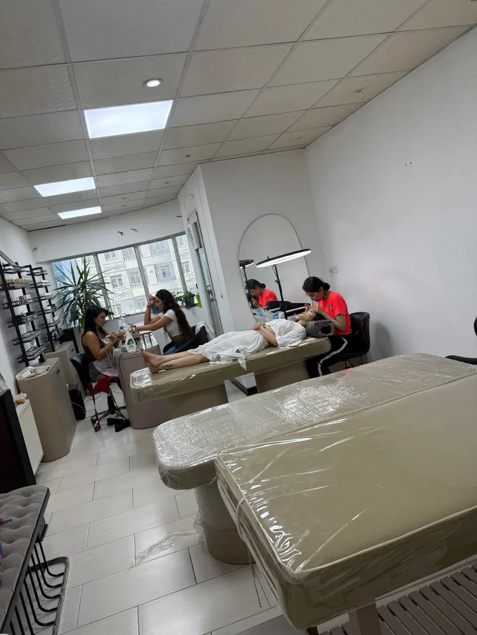 اجاره تخت اسکراب اسکالپ، فشیال، مژه، میز ناخن