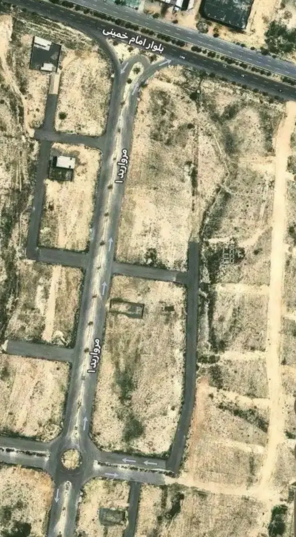 زمین ۳۰۰ متری شهرک بهار