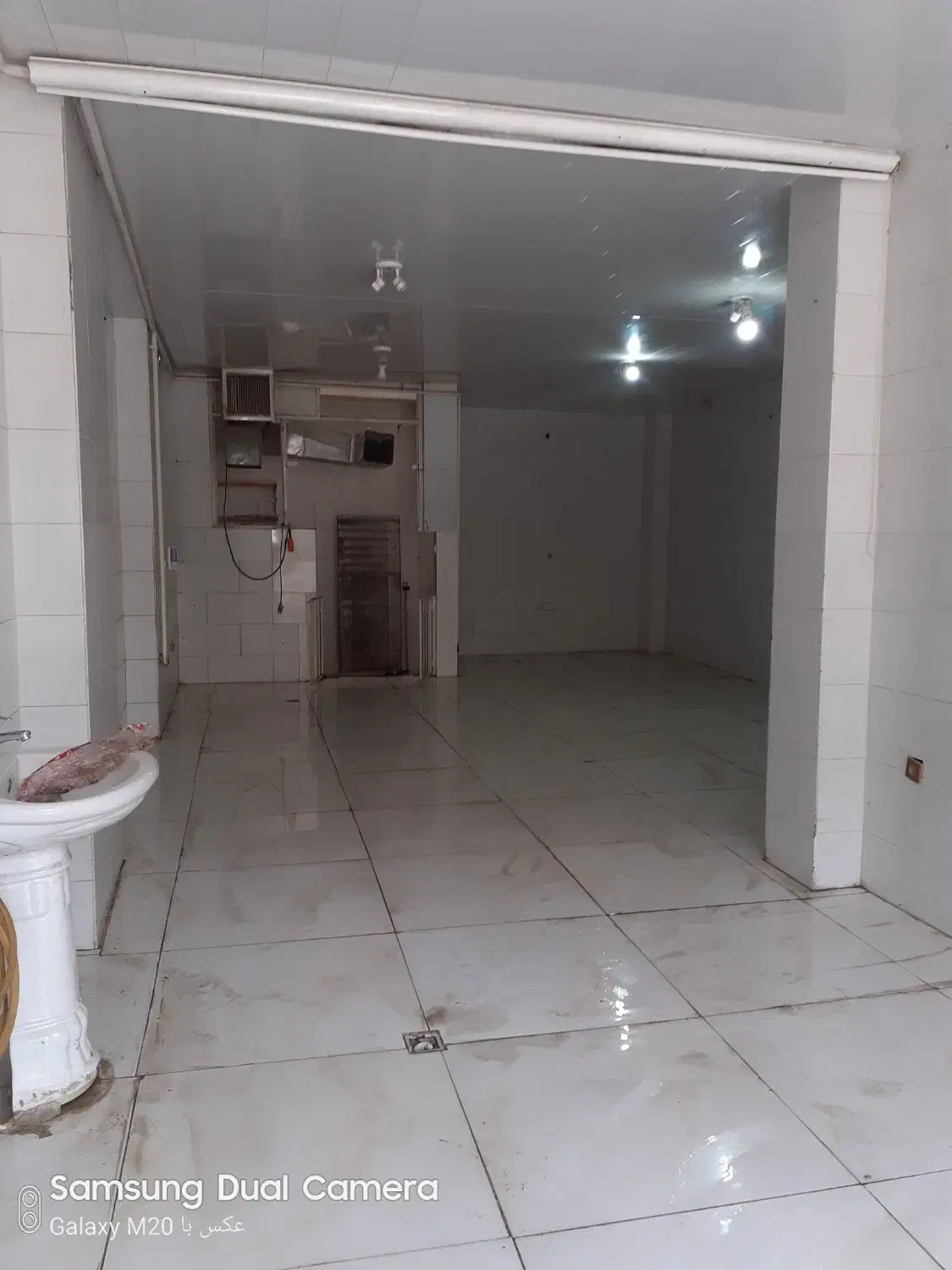فروش مغازه و زیر زمین.درچه دینان