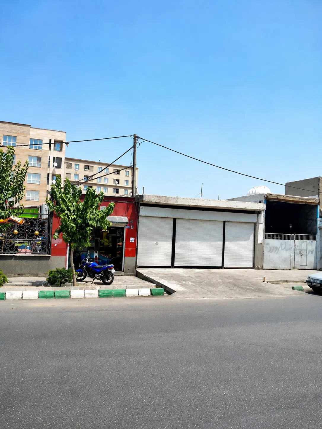دو دهنه مغازه بر اصلی زرند
