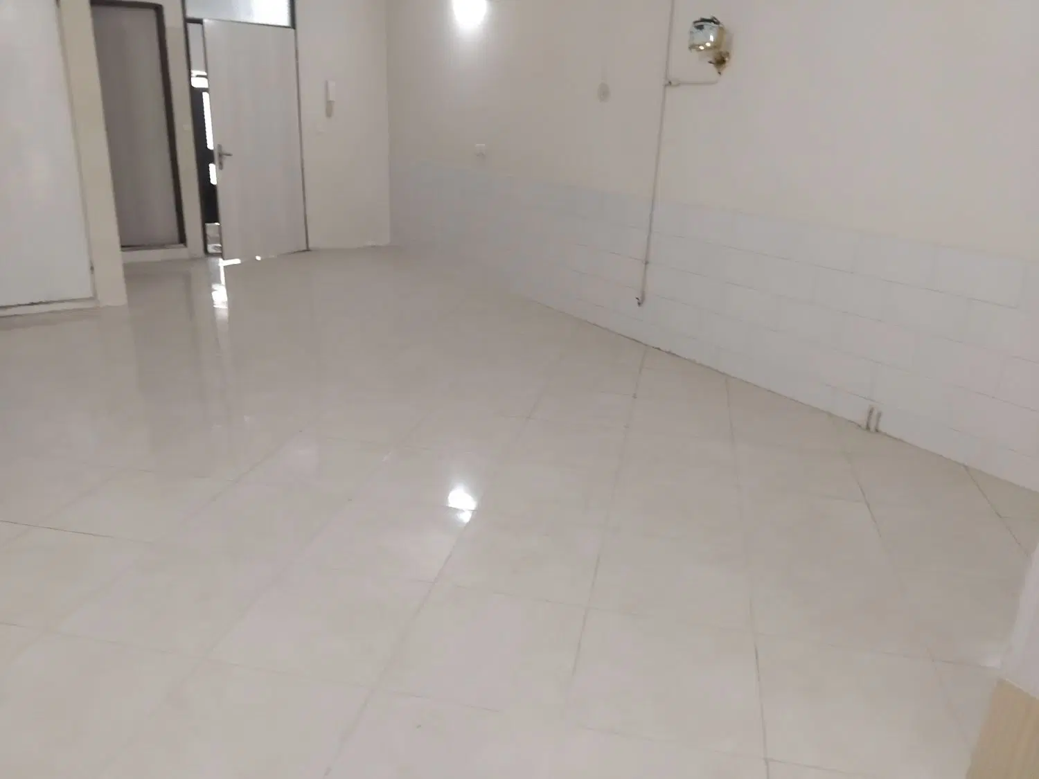 ملک دوطبقه دربست