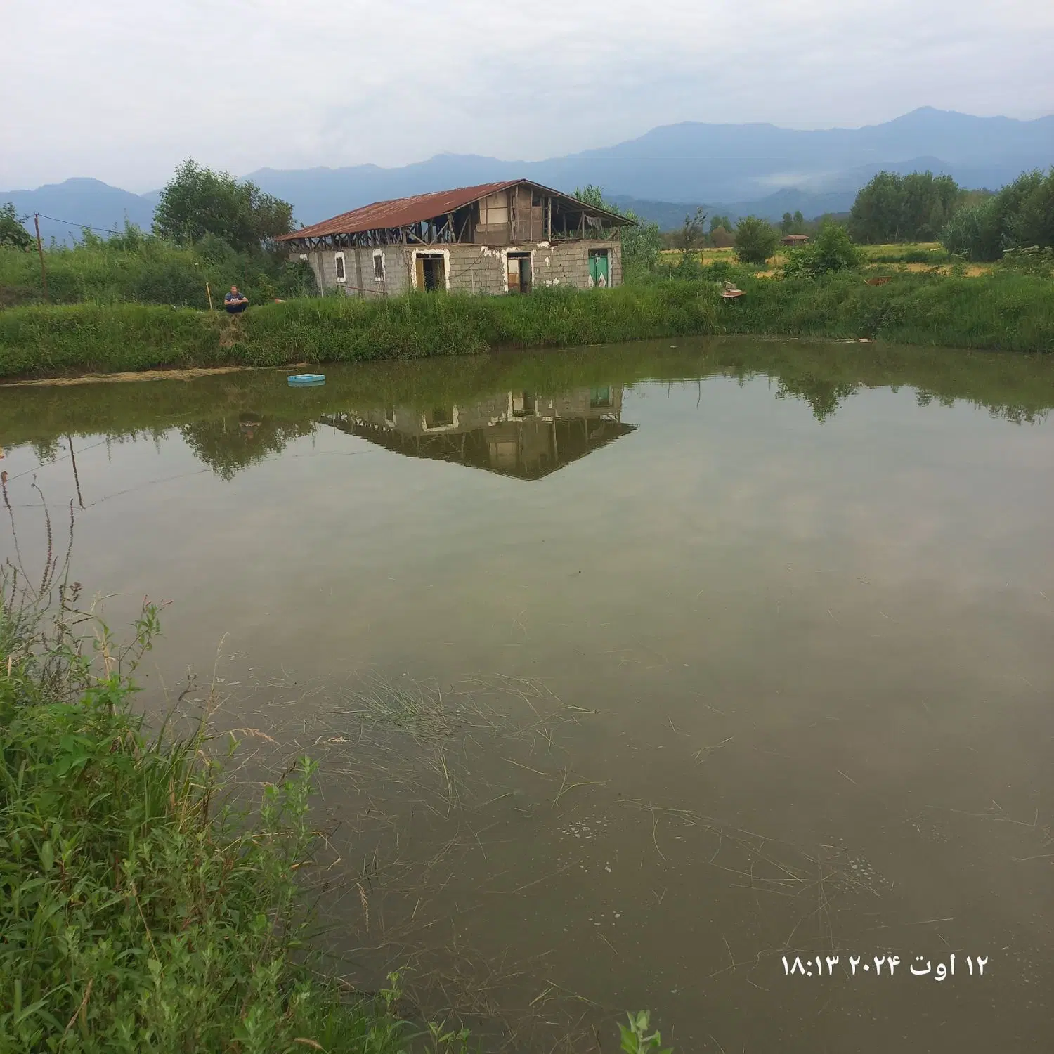فروش ساختمان نیمه کاره استخر ماهی و مجموعه گردشگری