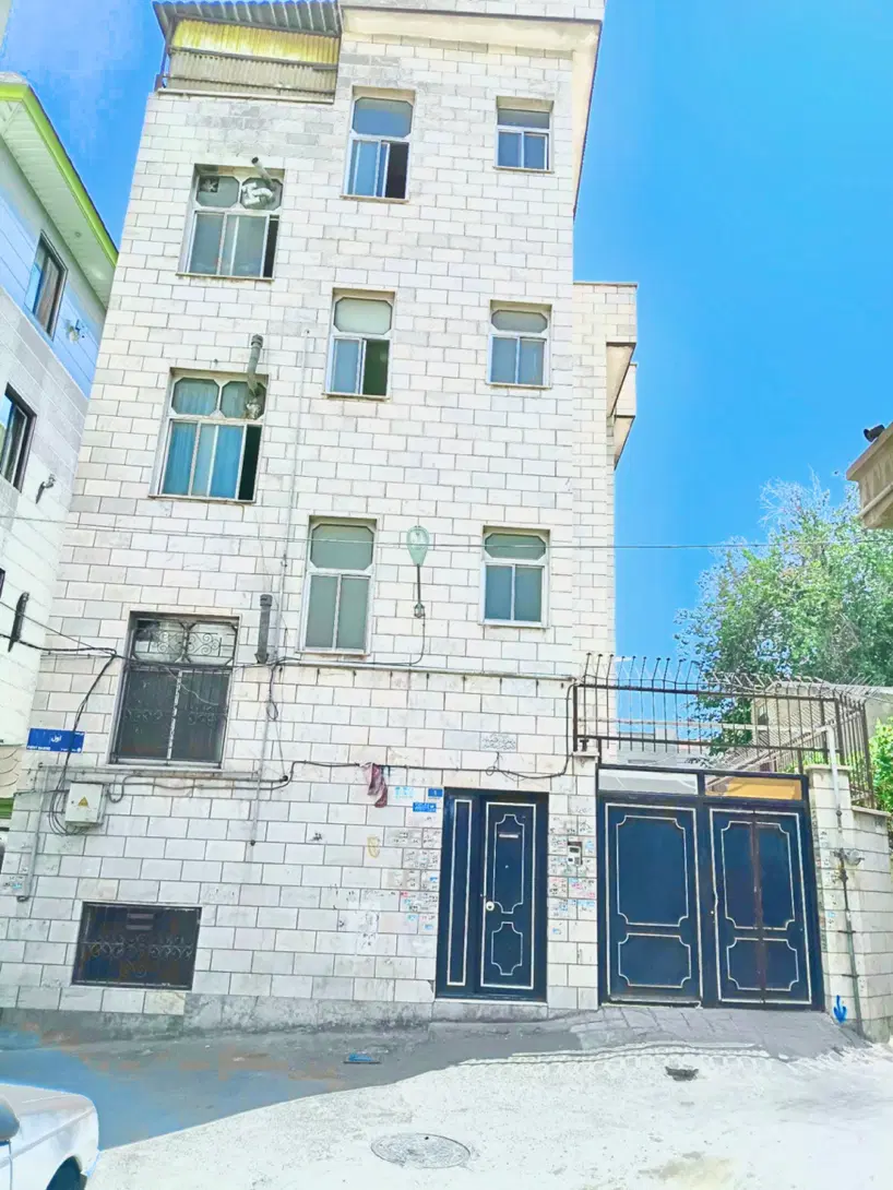 فروش ساختمان ۴ طبقه  مولوی محدوده بازار دو نبش