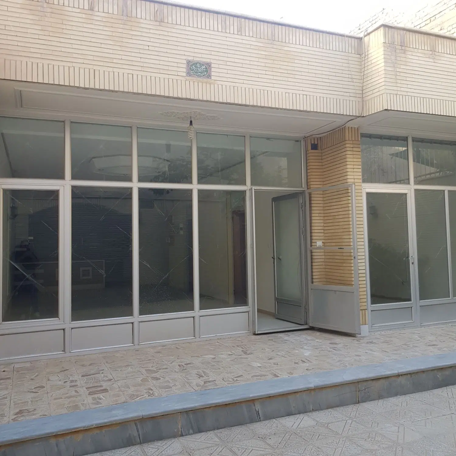 فروش ویلایی رباط سوم