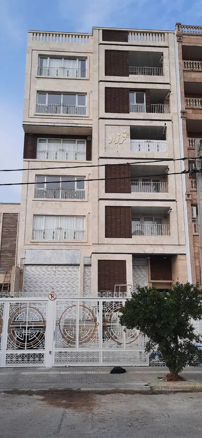فروشگاه بزرگ ۹۰ متری بر بلوار رحمت