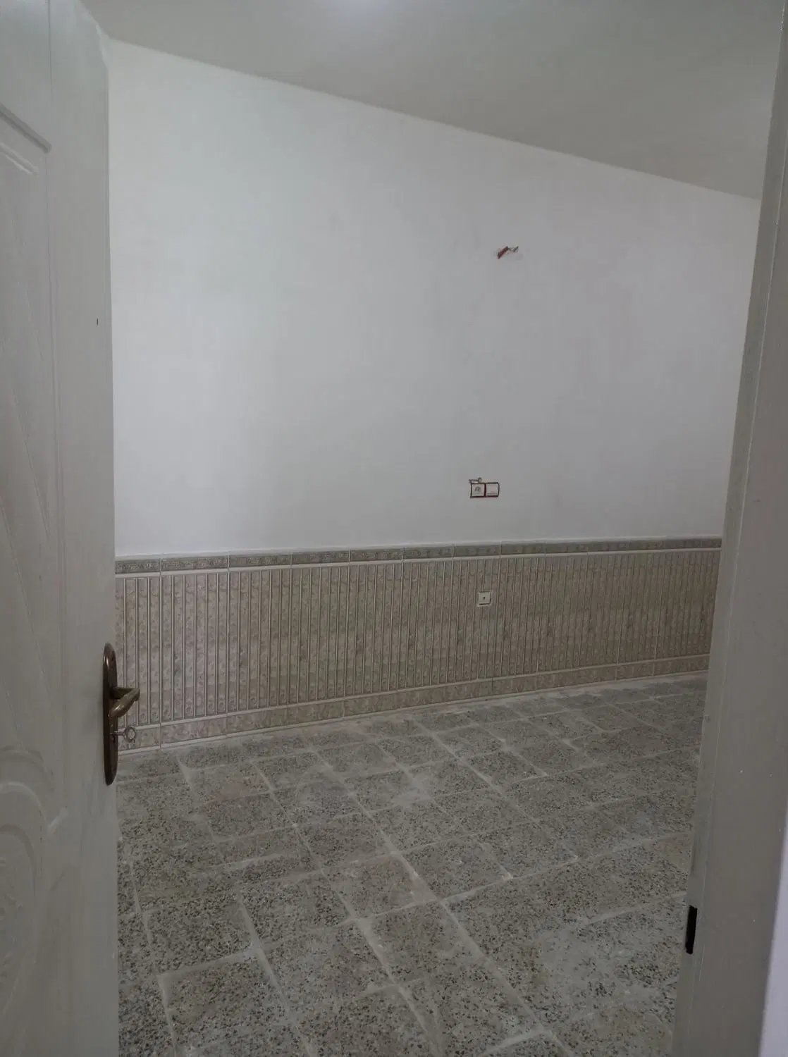 رهن و اجاره آپارتمان مسکونی تک واحدی ۷۵ متری