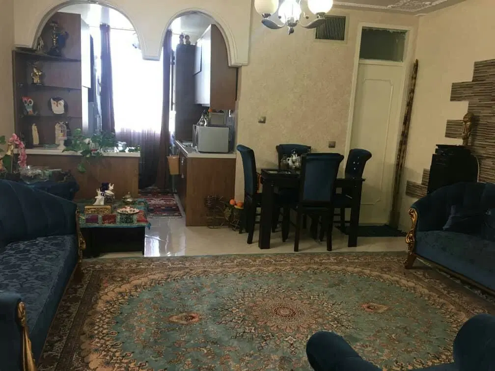 واحد 67 متری بادسترسی به نواب و مترو وBRT