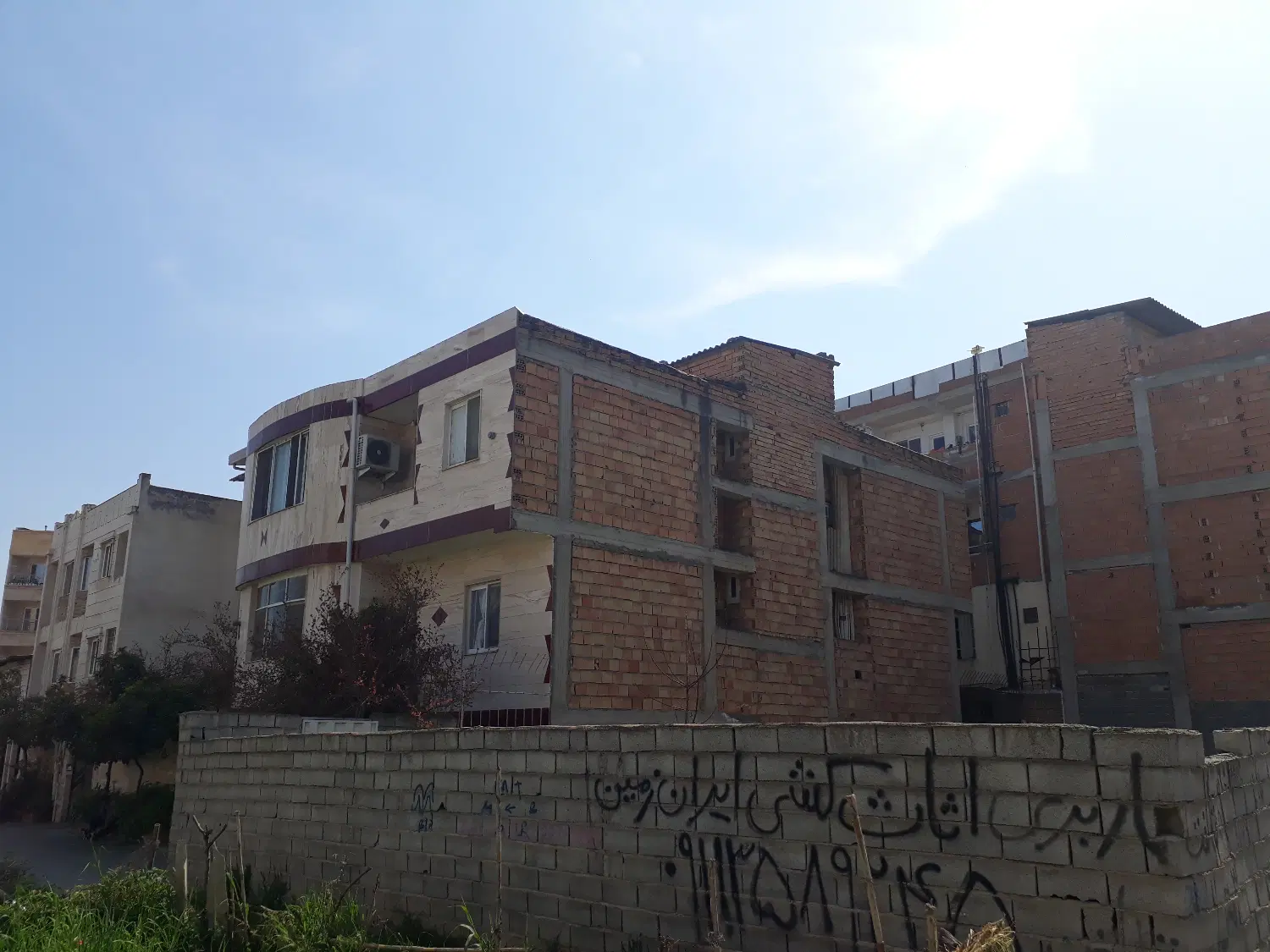 زمین۲۵۰متر دو نبش در ساری،از قرق و طبیعت راه داره