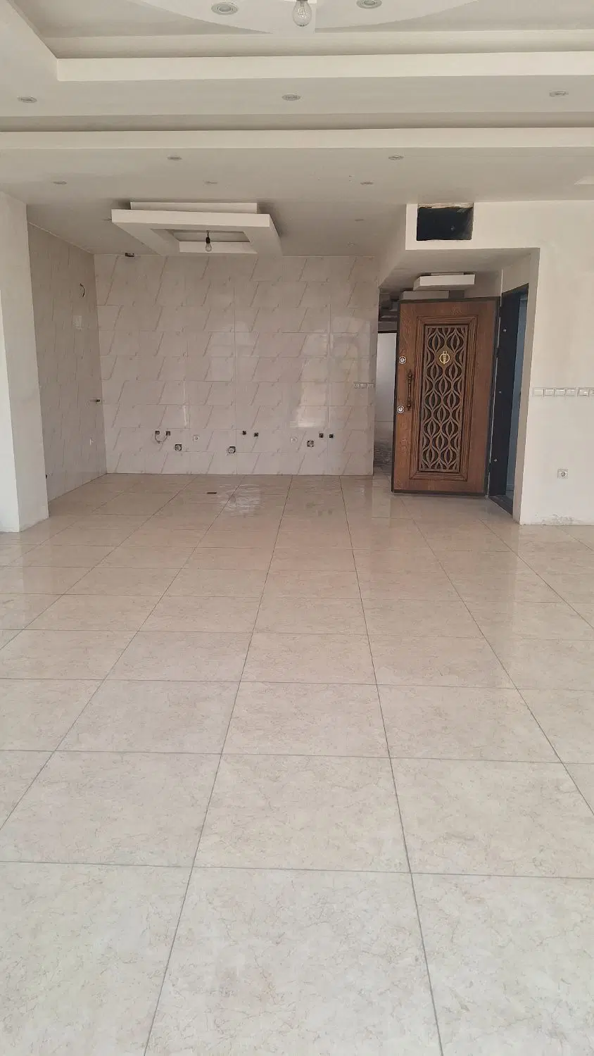 آپارتمان ۱۵۰ متری۳خواب _ کلیدنخورده_ فاز۵ مهرشهر
