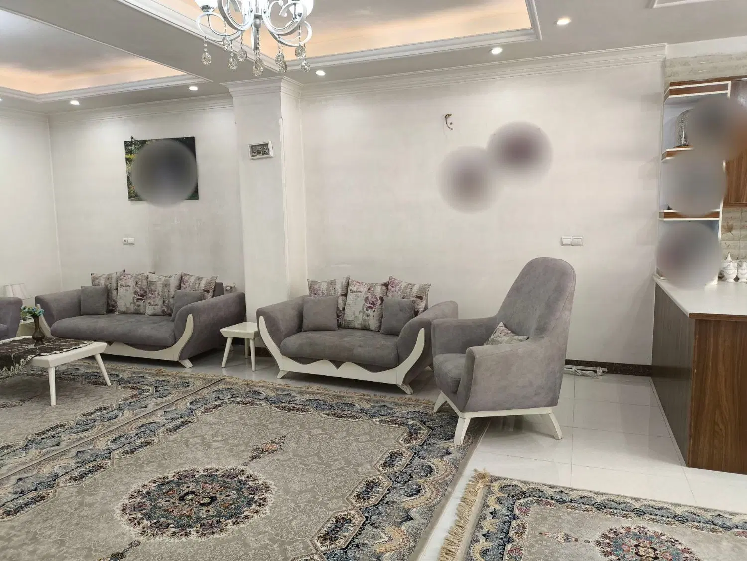آپارتمان دو خوابه صالحیه، گلستان ۱۴