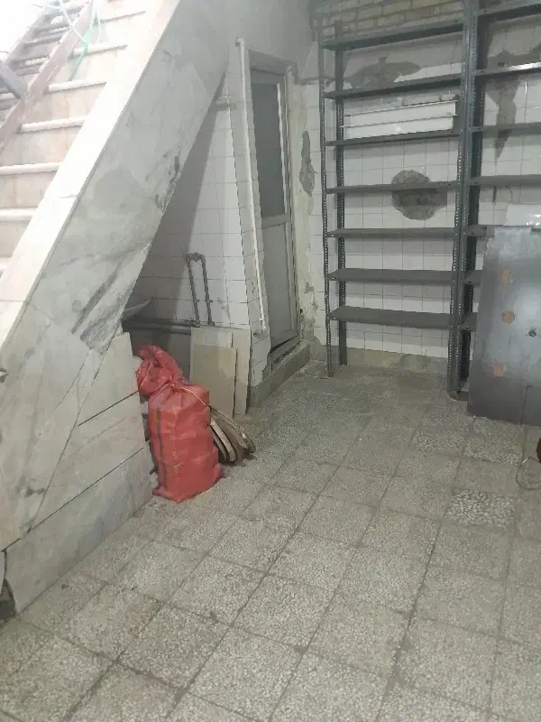 اجاره زیرزمین ۶۵ متری بر خیابان کهندژ