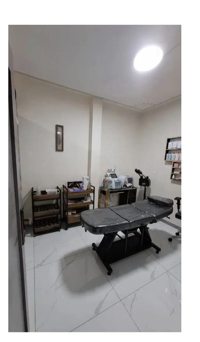 اجاره دو اتاق مجهز در کلینیک زیبایی پزشکی ناخن مژه