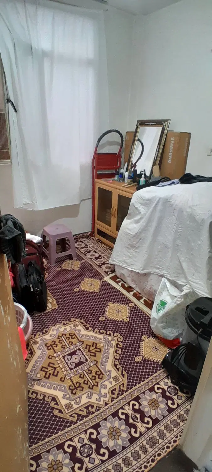 طبقه اول ۴۰ متر مناسب مجرد خانم یا اقا خ سرباز