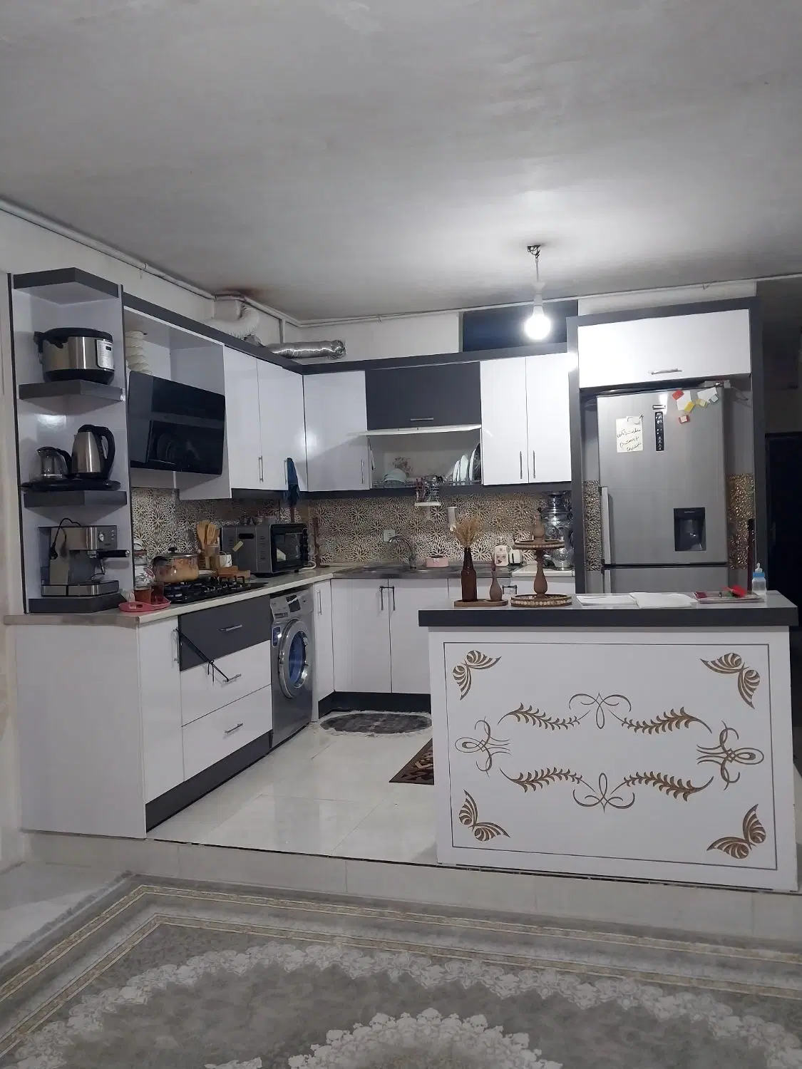 آپارتمان ۱۰۳ متر دو خواب تمیزپارک فراوان میلان پهن
