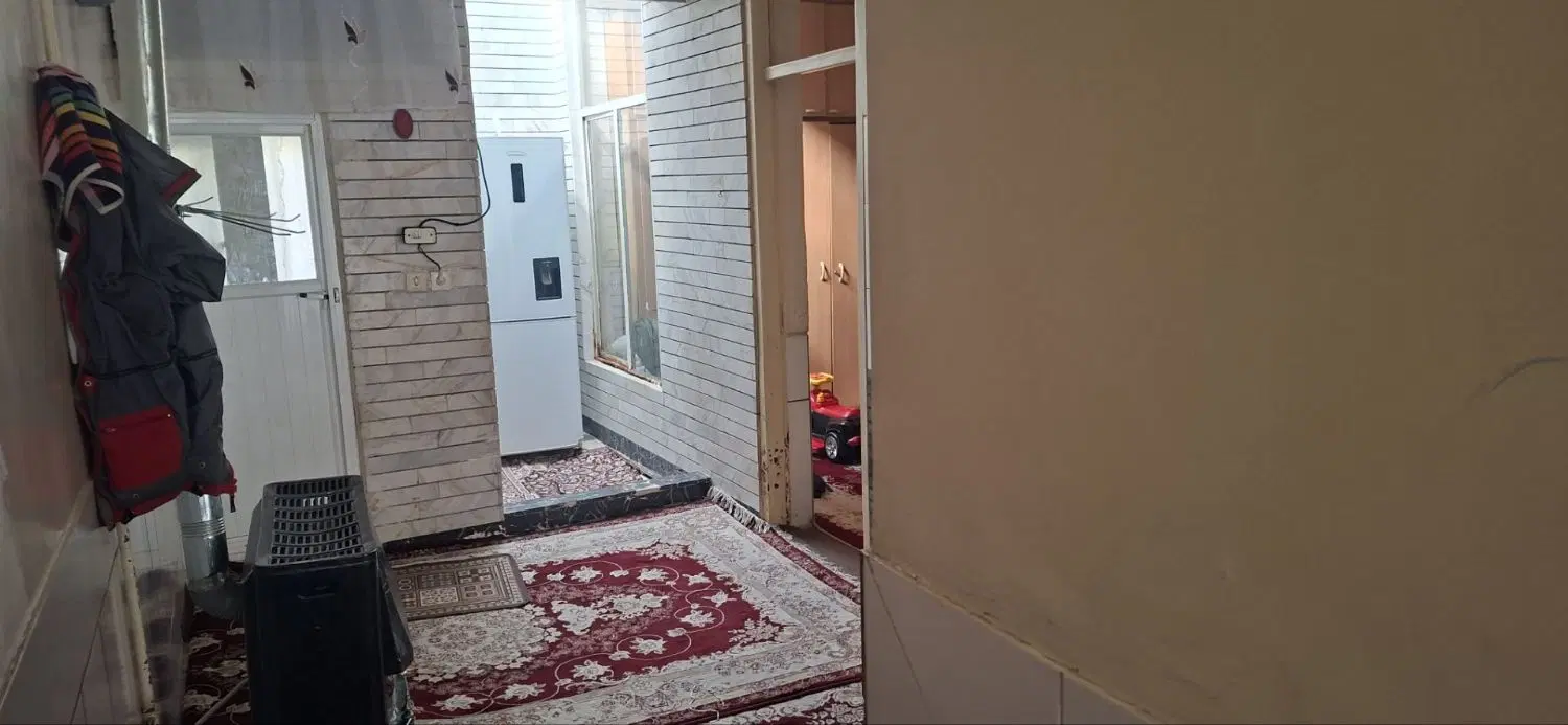 فروش منزل مسکونی ۸۵ لوکیشن خوب در زینبیه