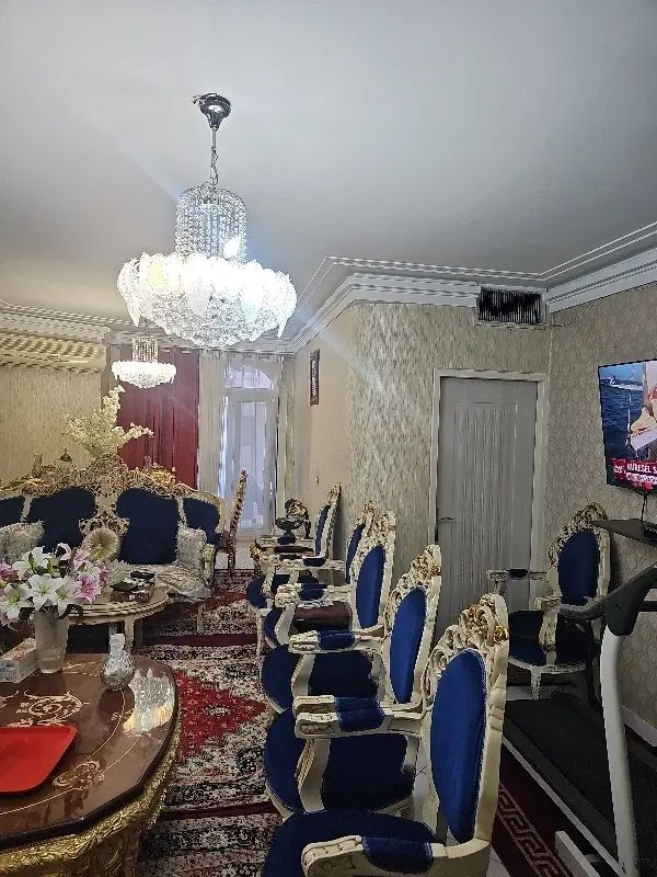 ۸۵متر غرق نور