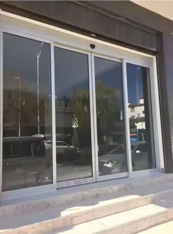 اجاره مغازه200متری_میدان_نوساز_تاپ لوکیشن