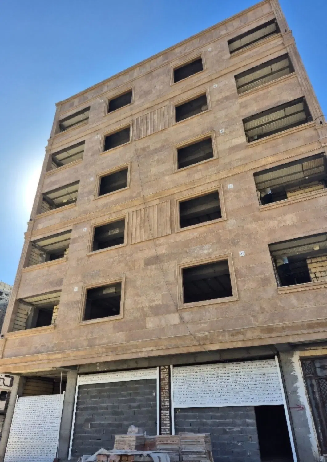 زیباشهر_۸۲متر_قیمت شکاری