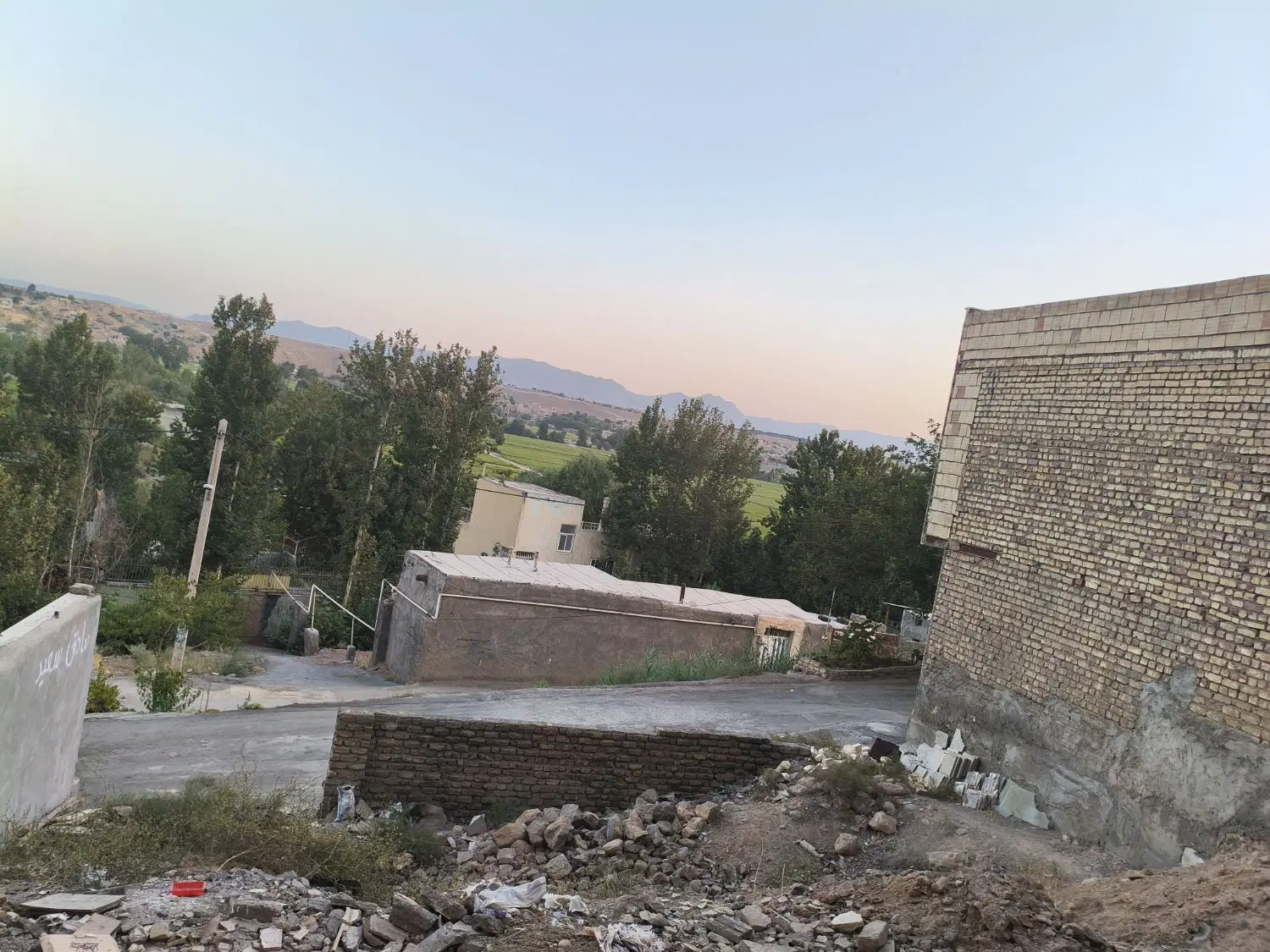 زمین ساختمانی