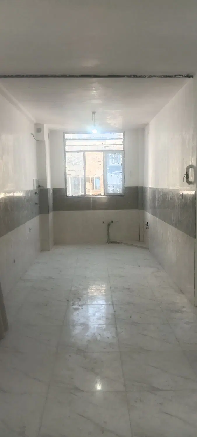 آپارتمان نوساز۹۰مترطبقه دو