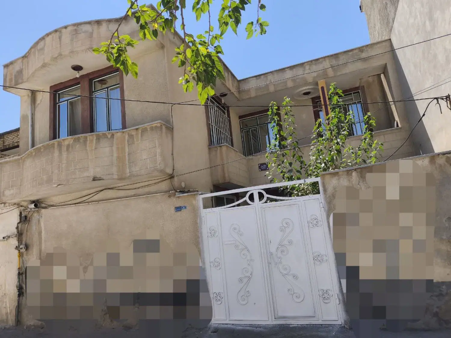 خانه در خیابان حکیم نظامی