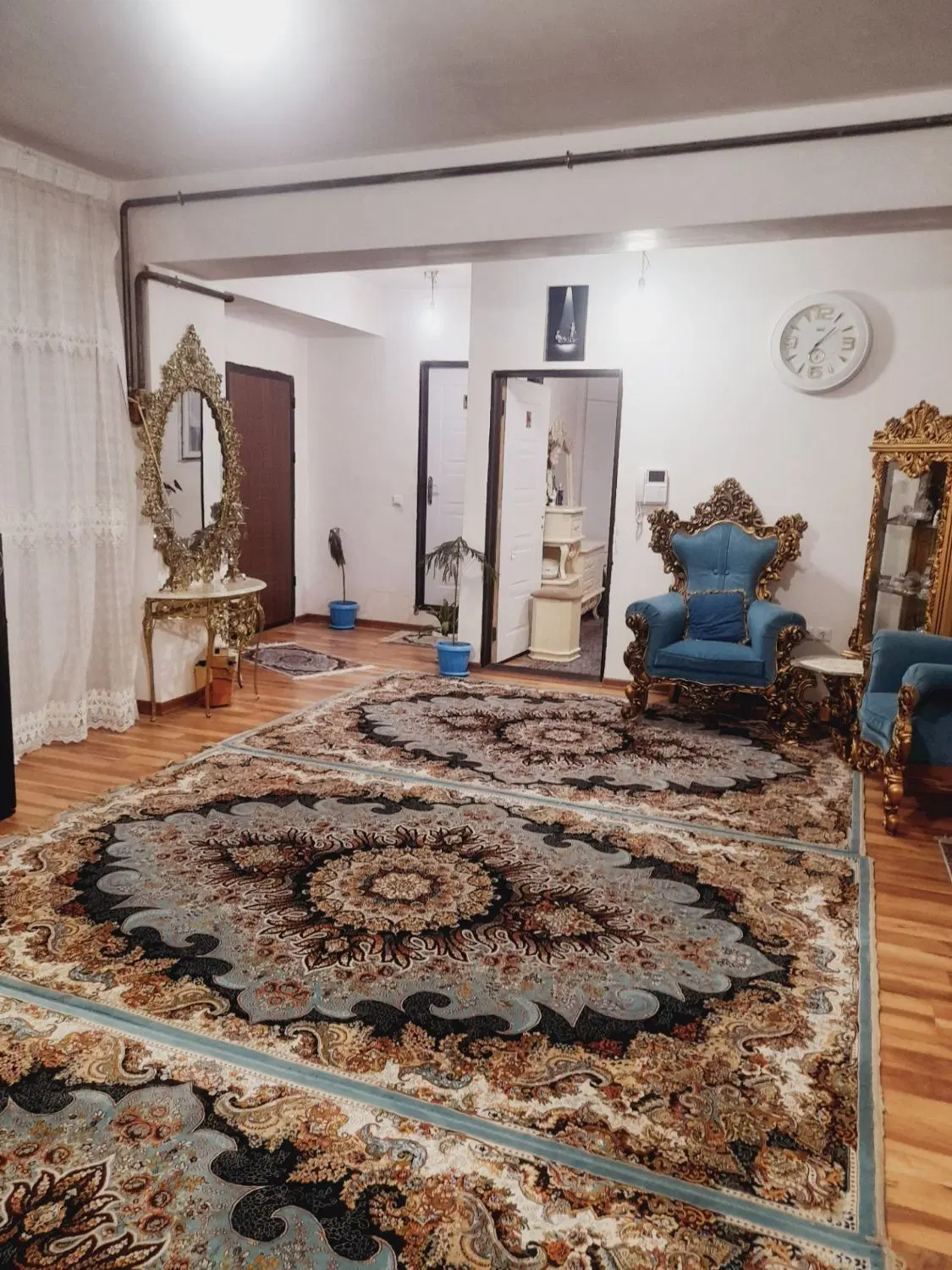 اپارتمان در سه راه توکلی سند دار