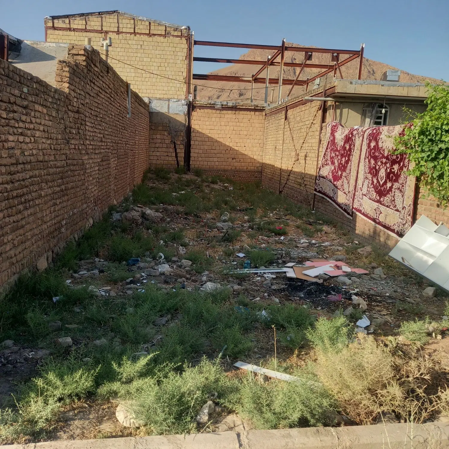 زمین مسکونی