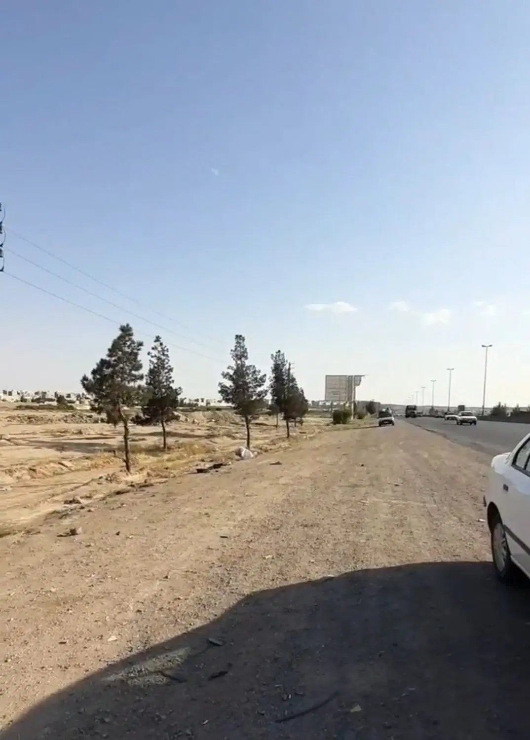 600متر زمین بر اتوبان سند دار