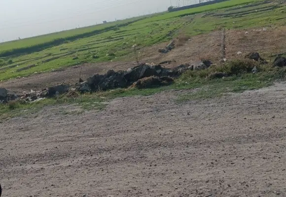زمین فروشی