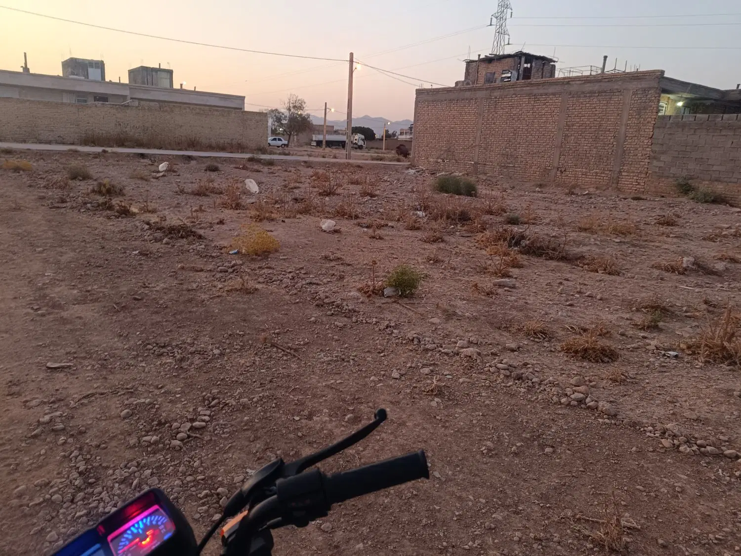 ۲۵۰ متر زمین مسکونی شهر داریون