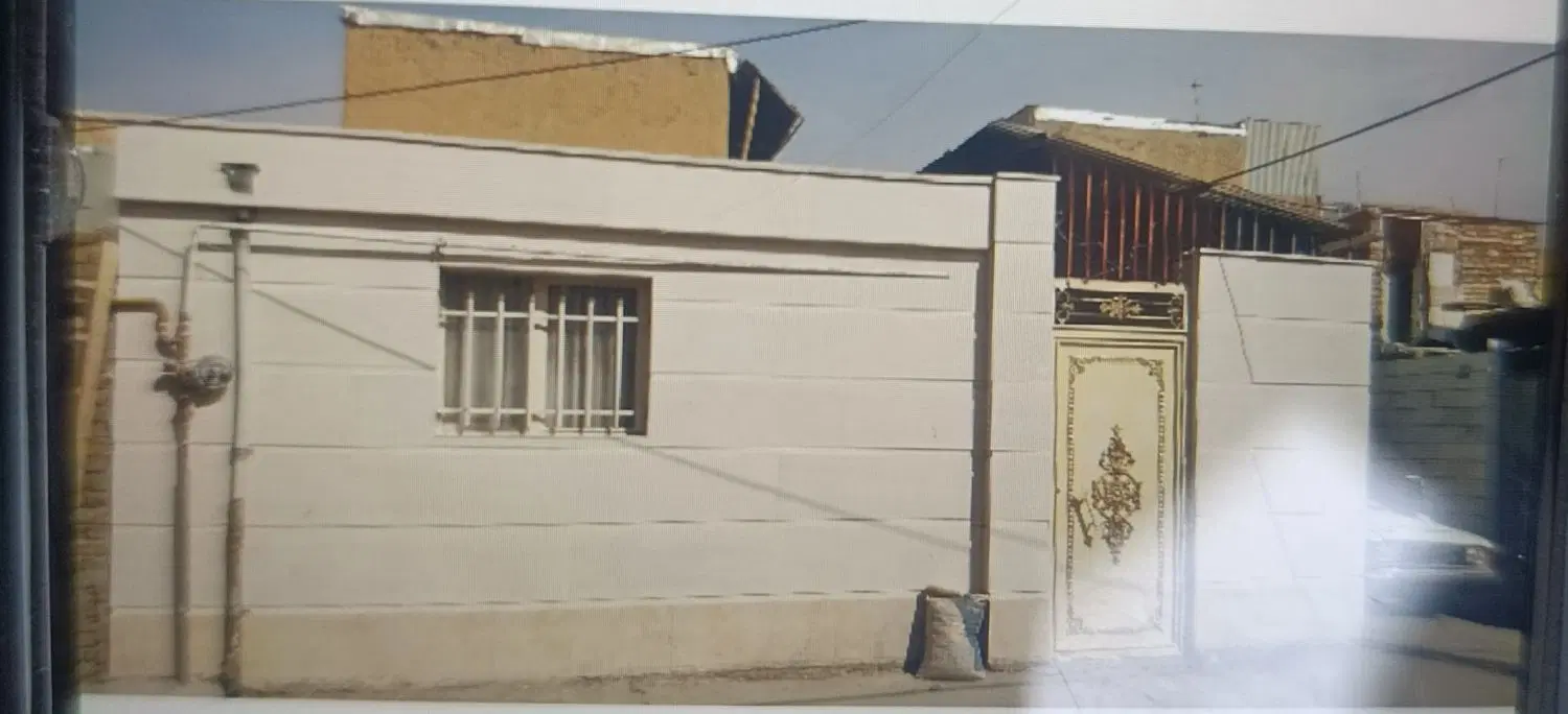 یک دستگاه منزل ویلایی