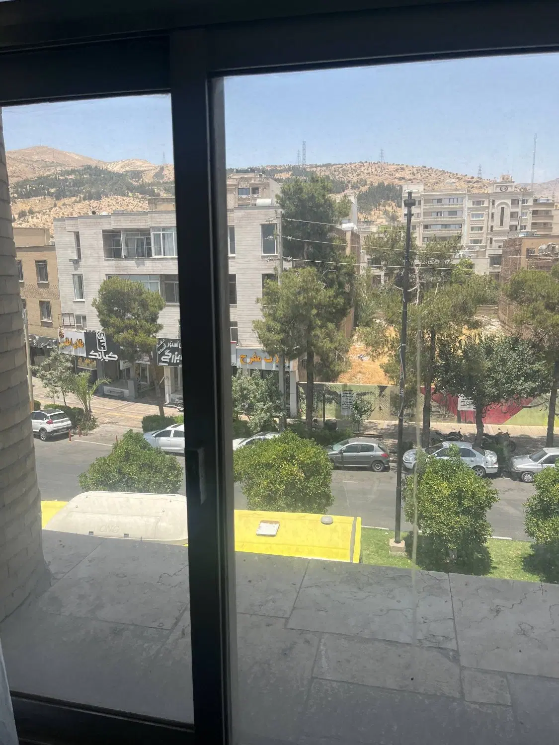 آپارتمان فلکه اطلسی