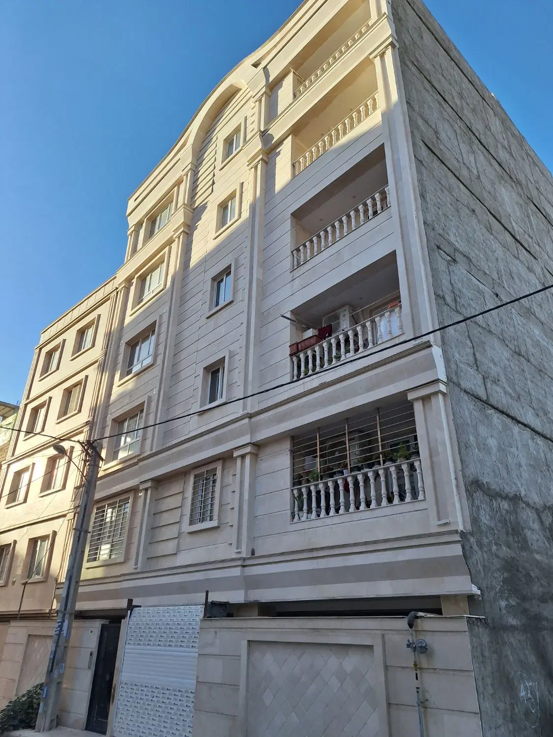 واحد مسکونی سند دار خام