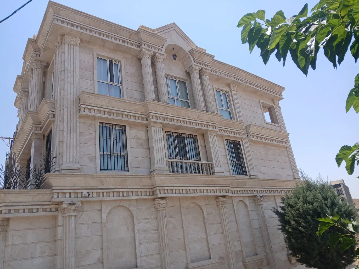 زمین ۲۳۱ متری فاز ۴ هشتگرد جدید شهرک ریحانه