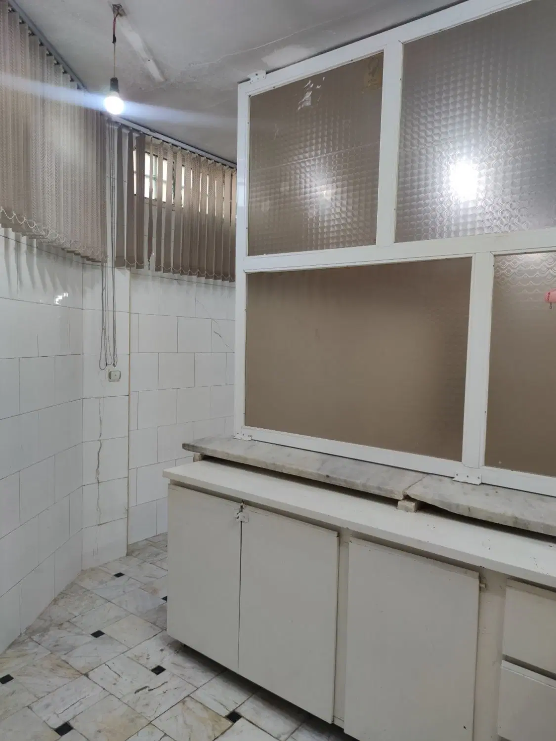 زیرزمین راه مستقل مسکونی اداری دفتر کار