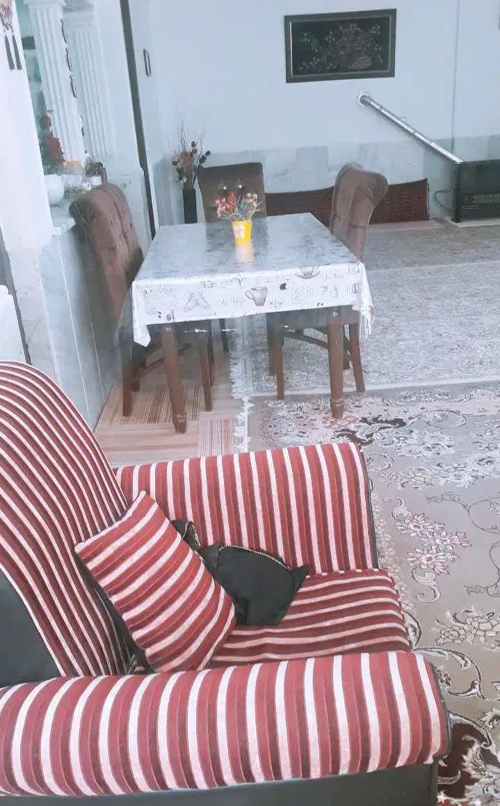 همخانه