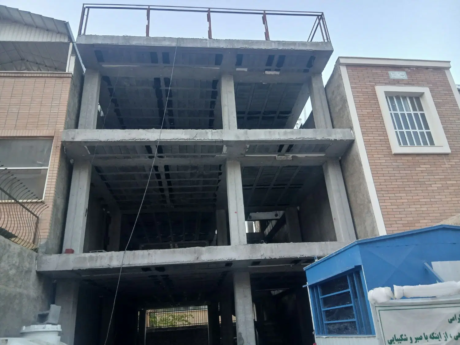 پیش فروش یک واحد مسکونی