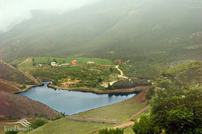 زمین کلاردشت