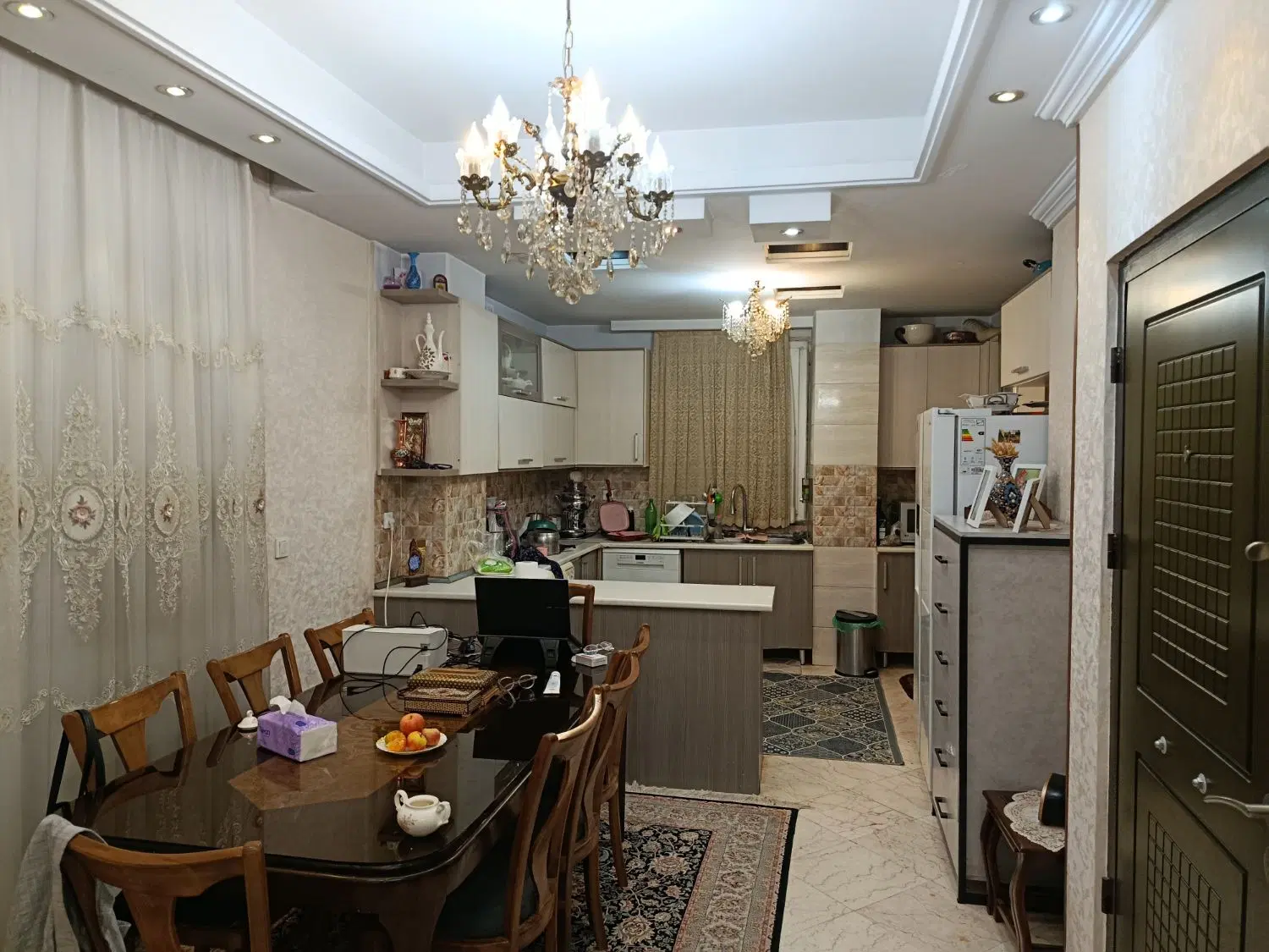 ۹۳متر تک واحدی سراسر نور  بنی هاشم متری۳۳۰