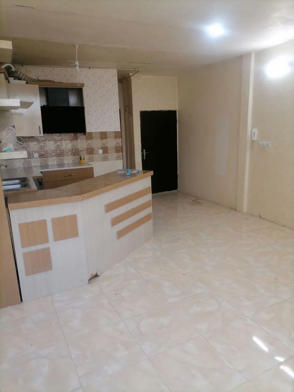 رهن و اجاره 50 متر 1خ ط 3 بدون اسانسور پارکینگ