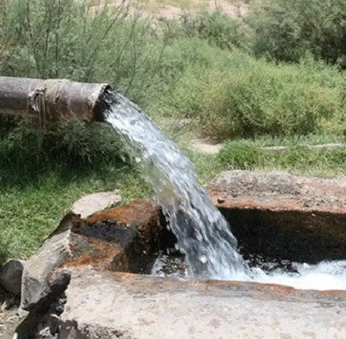 نیم ساعت آب  چاه دانشجویان دشت بجد