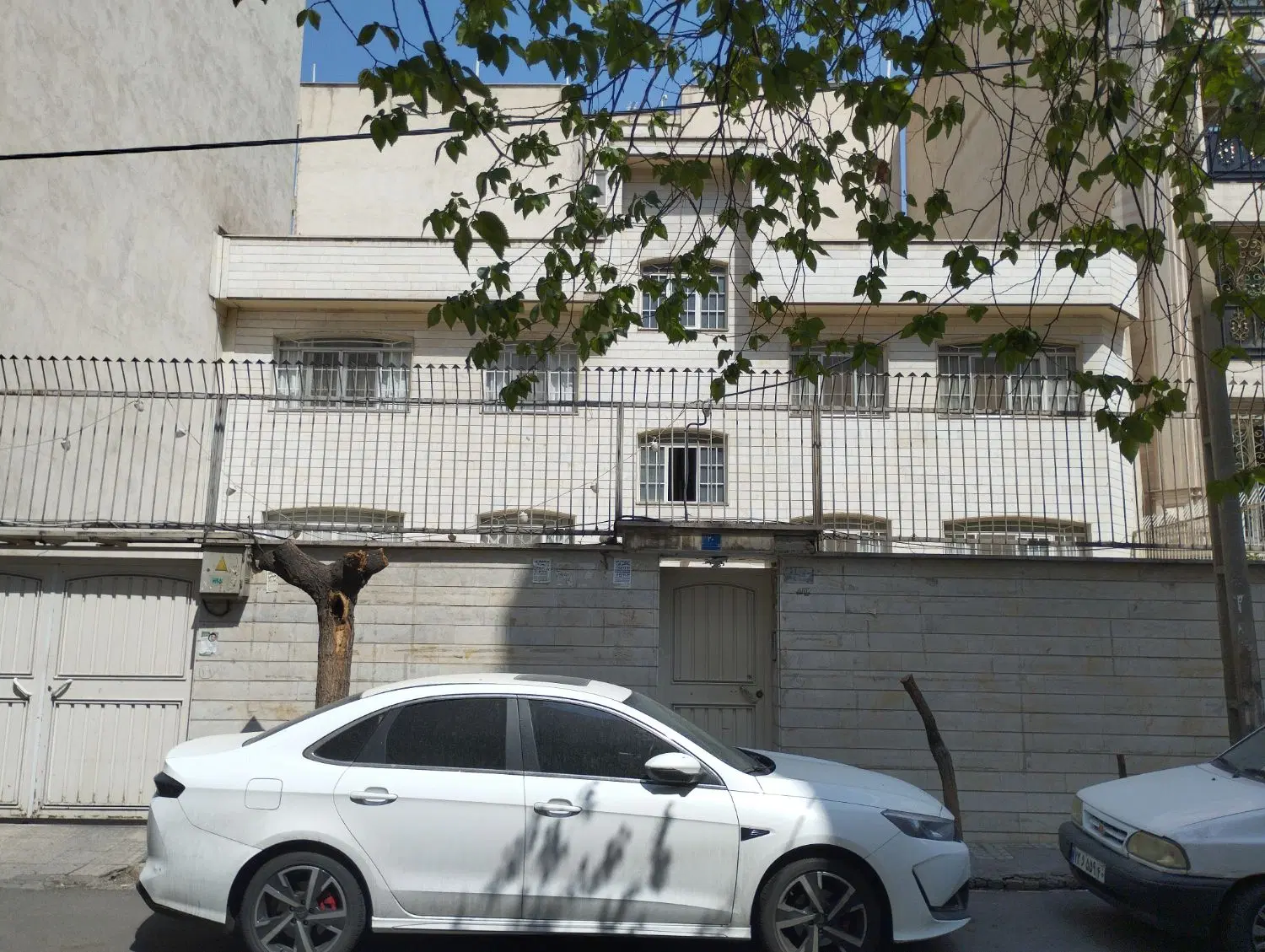 آپارتمان 126متر واقع در میدان صدم نارمک