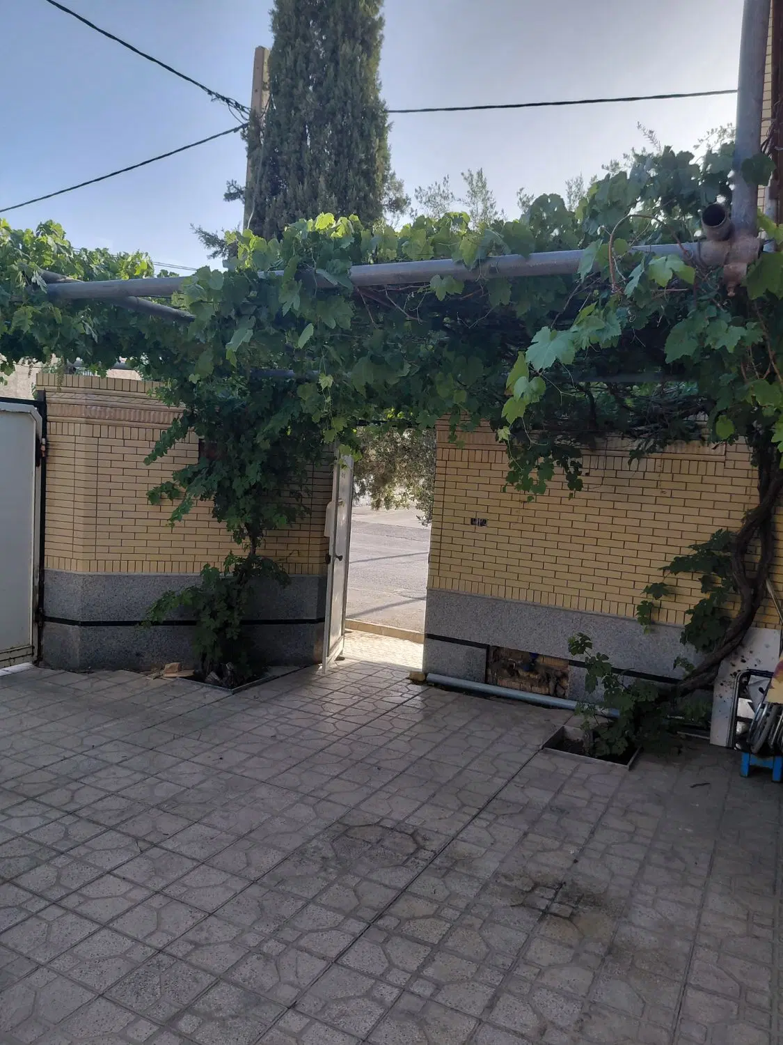 فروش یک خواب زمین شهری