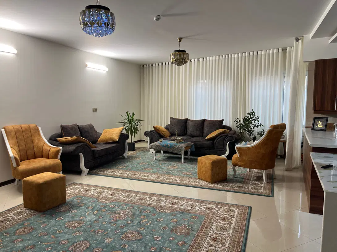 واحد شخصی ساز صفاییه_۱۴۰ متر_آسانسوردار_پاکینگ دار